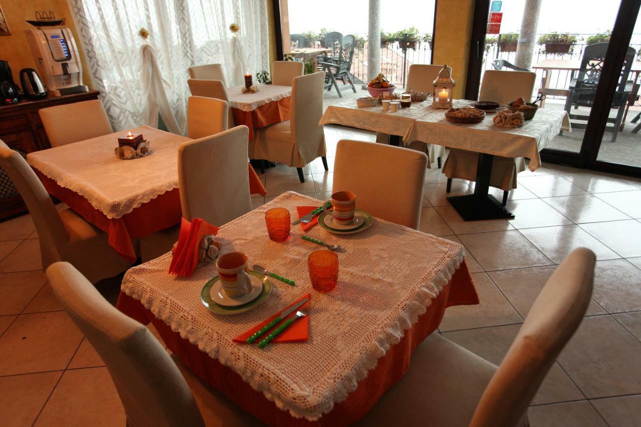 B&B Villa Anita เบลลาโน ภายนอก รูปภาพ